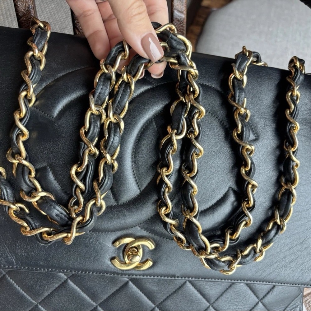 Authentic CHANEL black jumbo XL CC classic Lambskin shoulder bag - Picture 3 of 15
